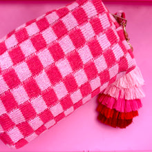 Zipped Pouch with Tassel Tag / Pinks