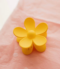 Daisy Claws - 11 Colour options