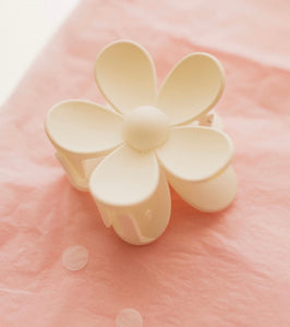 Daisy Claws - 11 Colour options